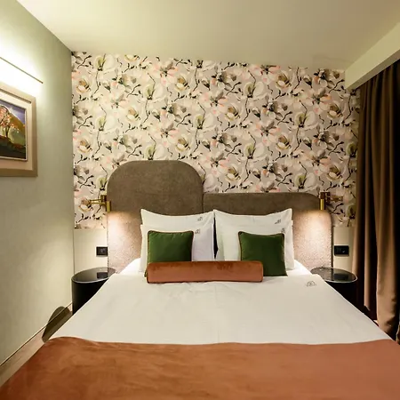 Artloft Garni 4*