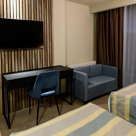Artloft Garni 4*