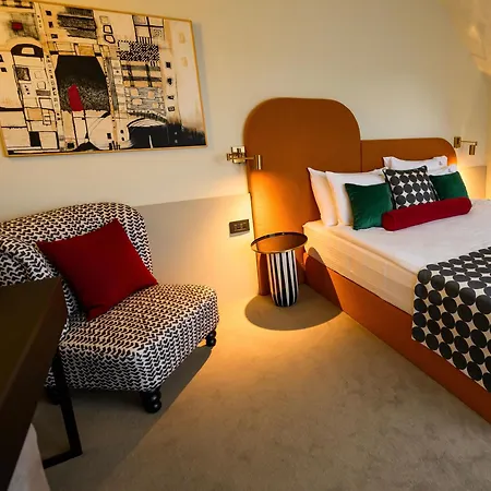 Artloft Garni 4*