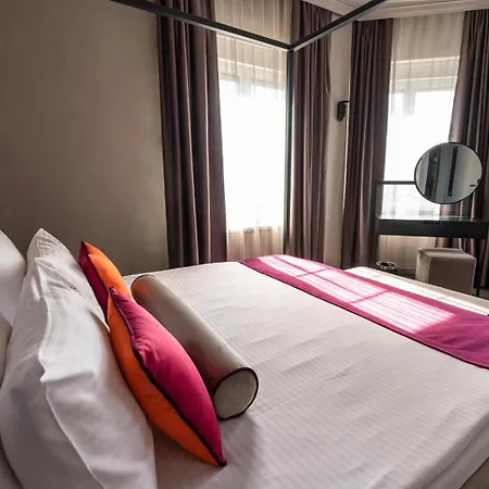 Artloft Garni Hotel 4*