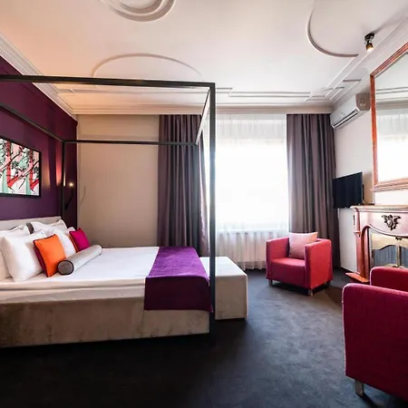 Artloft Garni 4*