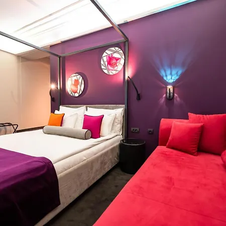 Hotel Artloft Garni 4*