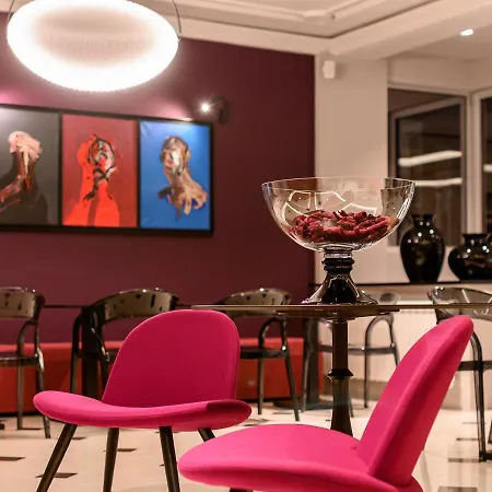 Hotel Artloft Garni 4*